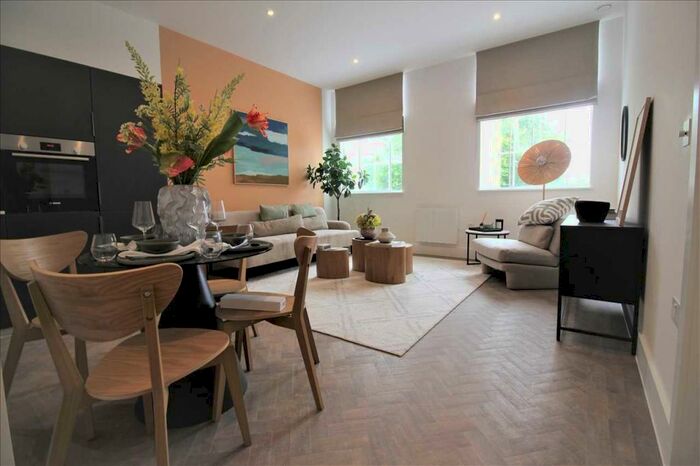 1 Bedroom Apartment To Rent In Luxury One Bed City Centre Apartments, CM1
