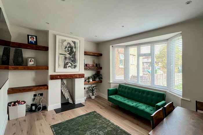 2 Bedroom Maisonette To Rent In Tartar Road, Cobham, KT11