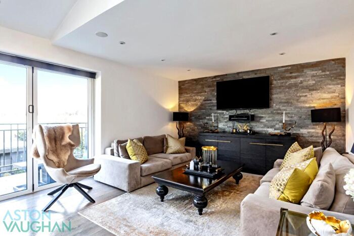 5 Bedroom Detached House For Sale In Shepherds Croft, Brighton, BN1