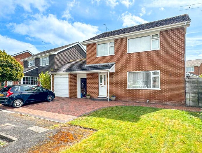 4 Bedroom Detached House For Sale In Hill Close, Bransgore, Christchurch, Dorset, BH23