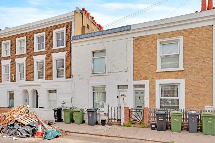 2 Bedroom Terraced House For Sale In Elm Park, London, London, SW2