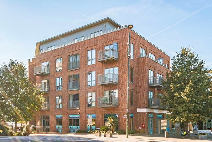 2 Bedroom Flat To Rent In Brewery Lane, Twickenham, TW1