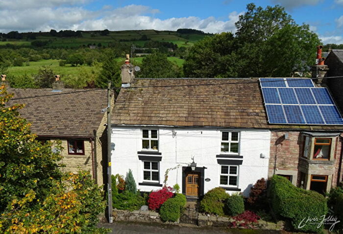 3 Bedroom Semi-Detached House For Sale In Manchester Road, Tunstead Milton, High Peak, SK23
