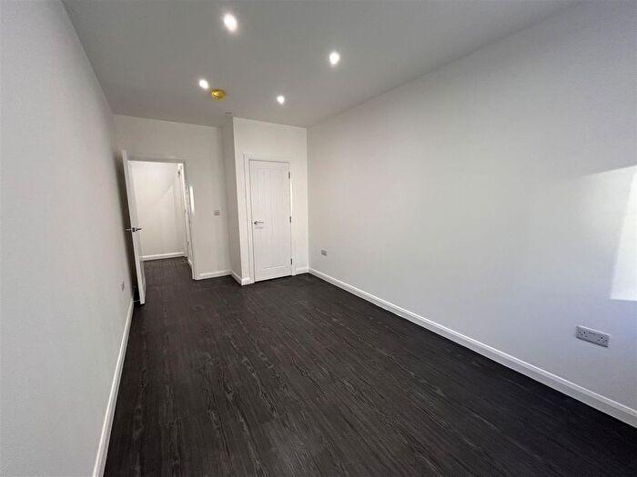 1 Bedroom Flat To Rent In Spectrum House, East Parade, Bradford, BD1