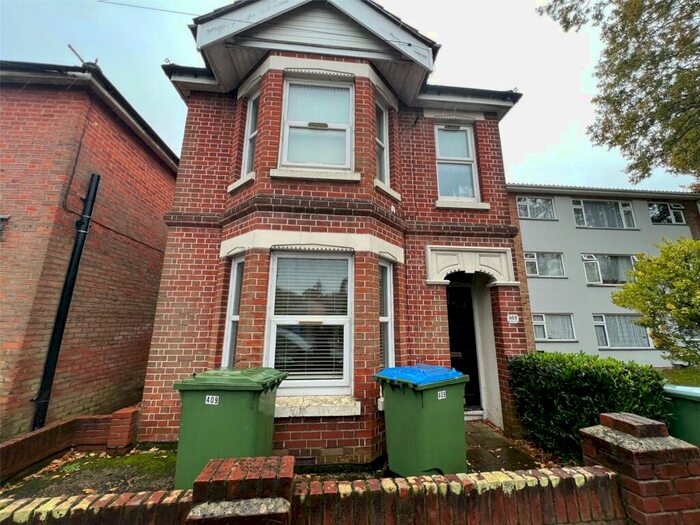 2 Bedroom Apartment To Rent In Winchester Road, Southampton, Hampshire, SO16