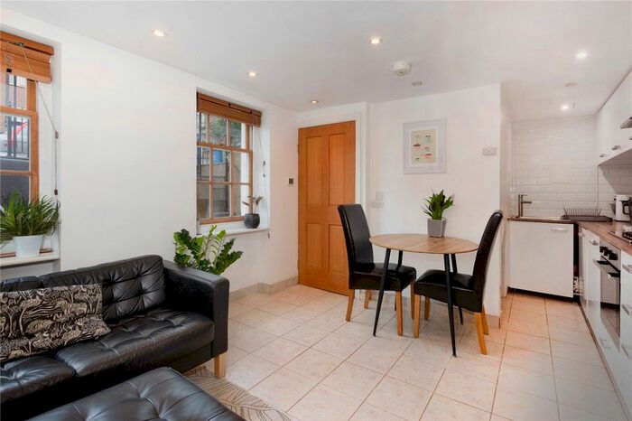 2 Bedroom Semi-Detached House For Sale In Lower Road, London, SE8