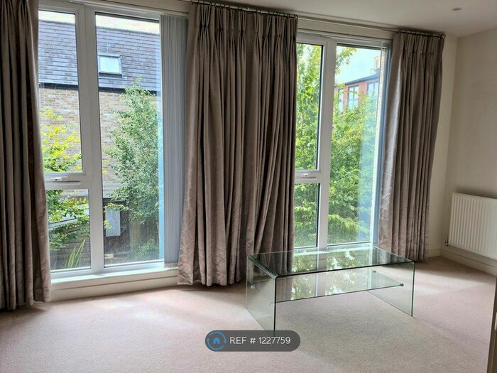 4 Bedroom Terraced House To Rent In Lacey Drive, London HA8