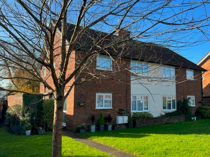 2 Bedroom Maisonette To Rent In Seymour Gardens, Ruislip, HA4