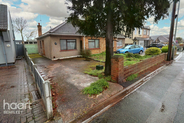 2 Bedroom Semi-Detached Bungalow For Sale In Kents Hill Road, Benfleet, SS7