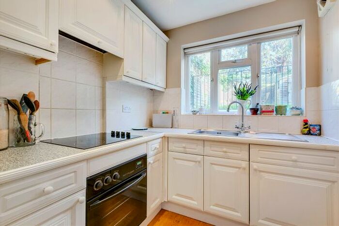 2 Bedroom Maisonette To Rent In Halford Road, Richmond, TW10