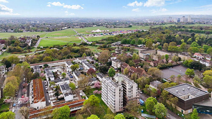 2 Bedroom Apartment For Sale In Westcombe Park Road, London, SE3