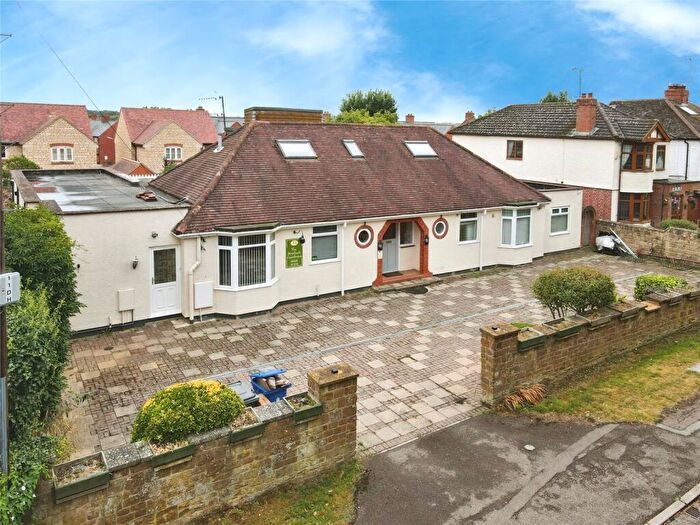 10 Bedroom Detached House For Sale In Deanshanger Road, Old Stratford, Milton Keynes, MK19