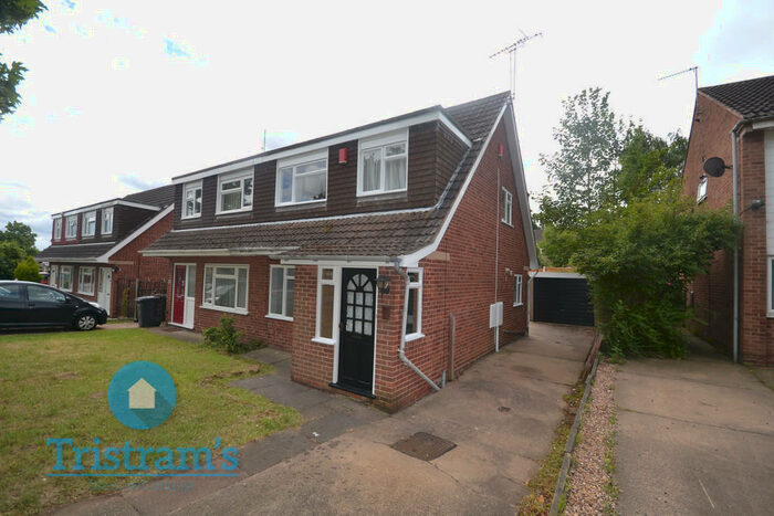 3 Bedroom Semi-Detached House To Rent In Chesham Drive, Bramcote, NG9