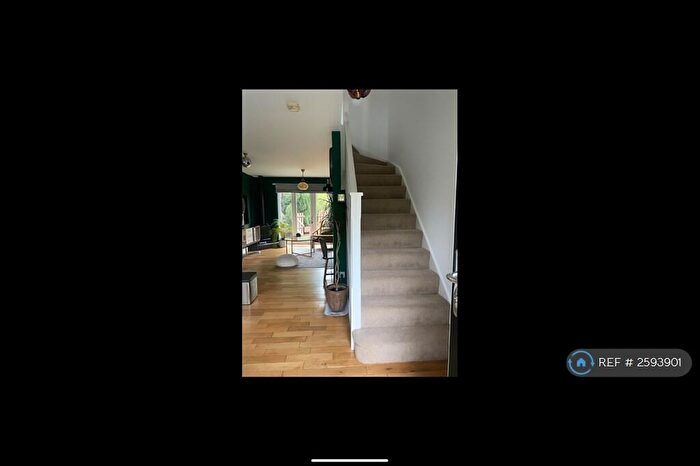 2 Bedroom Semi-Detached House To Rent In Poplin Drive, Manchester, M3