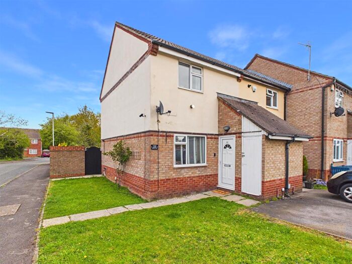 2 Bedroom End Terrace House For Sale In Foxglove Close, Abbeymead, Gloucester, GL4