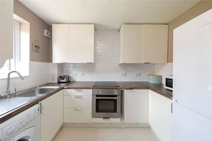 1 Bedroom Flat To Rent In Rushdon Close, Gidea Park, Romford, RM1