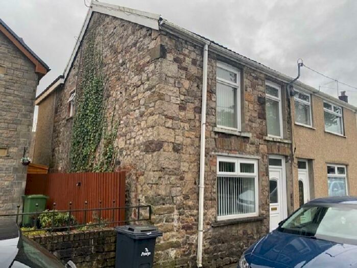 3 Bedroom End Of Terrace House To Rent In Gorof Road, Lower Cwmtwrch, Swansea., SA9