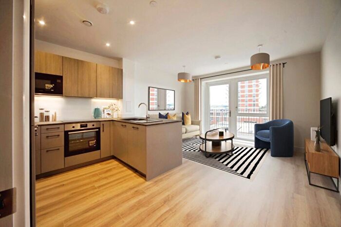 1 Bedroom Flat For Sale In Catkin Road, London, NW9
