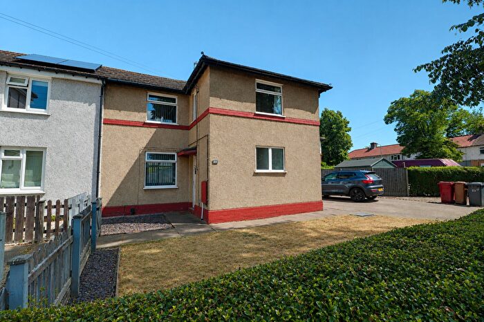 3 Bedroom Semi-Detached House For Sale In Central Square, Brigg, DN20