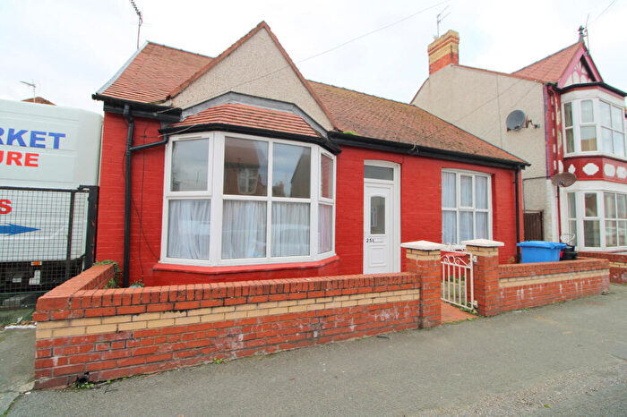 2 Bedroom Bungalow For Sale In Sandringham Avenue, Rhyl, Denbighshire, LL18