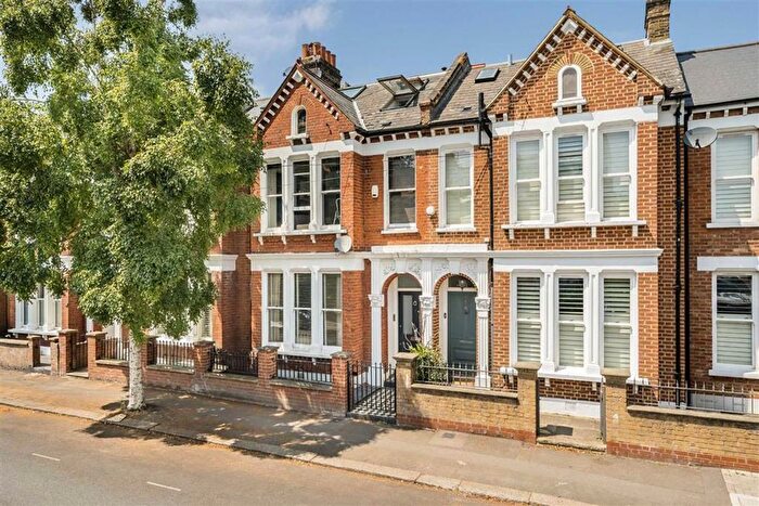 5 Bedroom Terraced House For Sale In Elms Crescent, Clapham, SW4