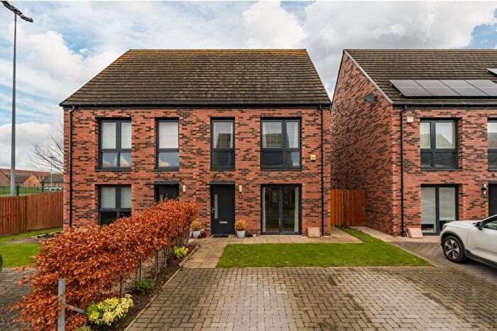 3 Bedroom Semi-detached Villa For Sale In Marrow Street, Edinburgh, EH4