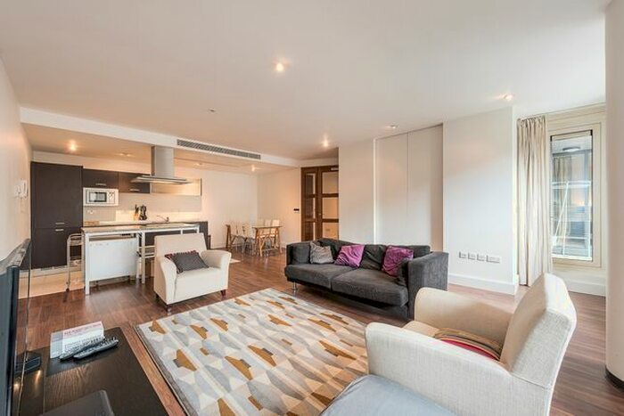 3 Bedroom Flat To Rent In Praed Street, London, W2