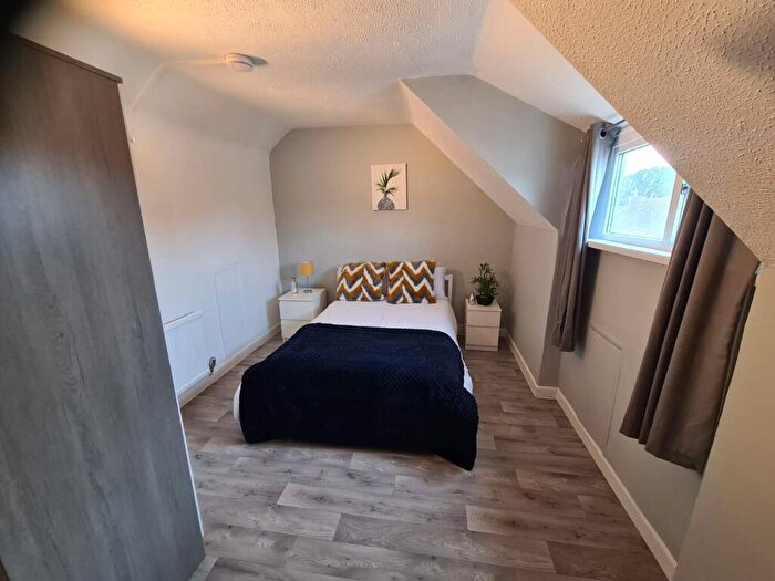 5 Bedroom Terraced House To Rent In Winstanley Road, Wellingborough, NN8