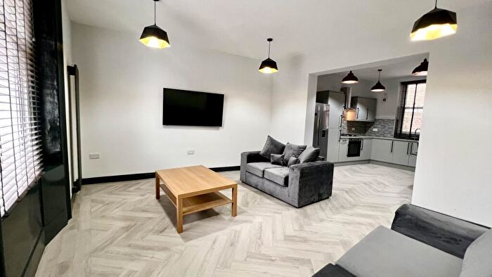 4 Bedroom Flat To Rent In Benton Terrace, Sandyford, Jesmond, NE2