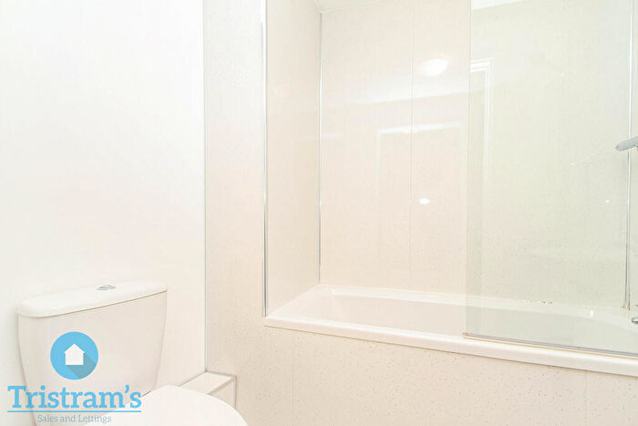 2 Bedroom Apartment To Rent In Henry Road, Lenton, NG7