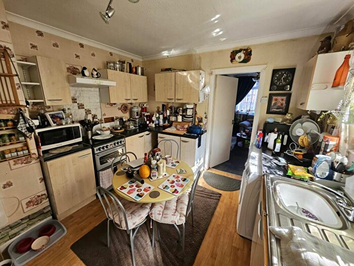 3 Bedroom Terraced House For Sale In Mansfield Crescent, Armthorpe, Doncaster, DN3