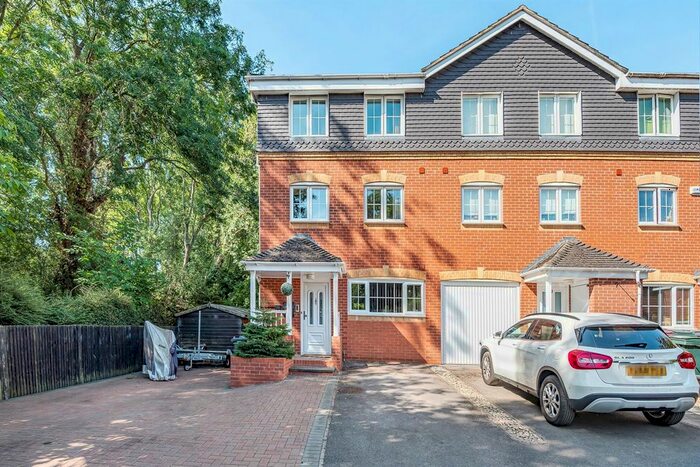 3 Bedroom Town House To Rent In Ruskin, Henley Road, Reading, RG4