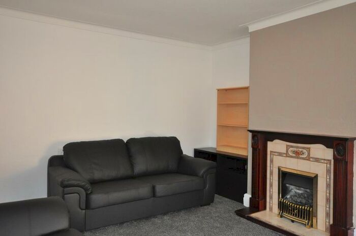 2 Bedroom Terraced House To Rent In Woodside Place, Burley, Leeds, LS4