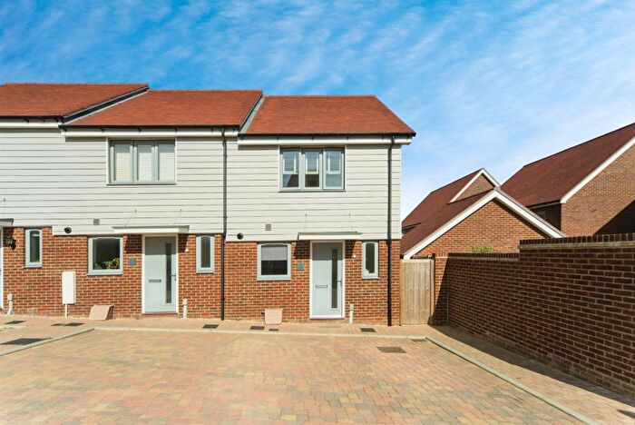 2 Bedroom End Terrace House For Sale In Buttercup Close, Bexhill-On-Sea, TN40