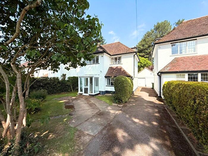 3 Bedroom Semi-Detached House For Sale In Gaulby Lane, Stoughton, Leicester, LE2
