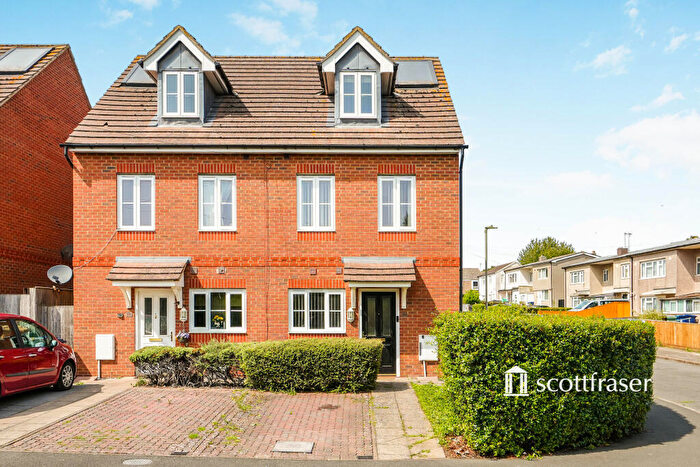 3 Bedroom Semi-Detached House To Rent In Cottesmore Road, Oxford, OX4