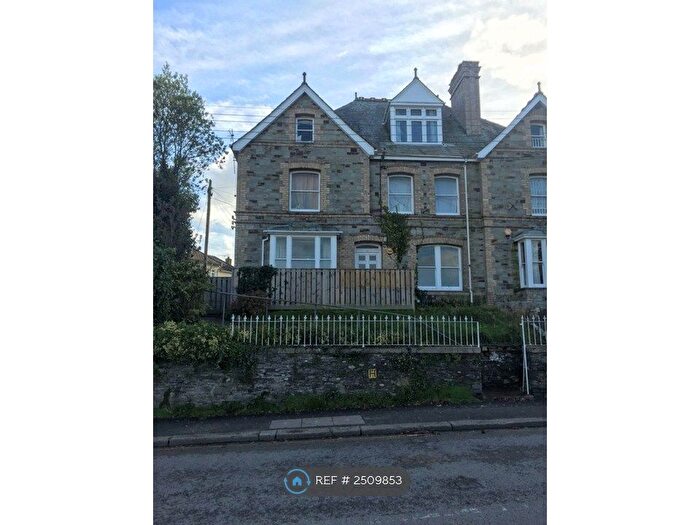 2 Bedroom Flat To Rent In Molesworth Street, Wadebridge, PL27