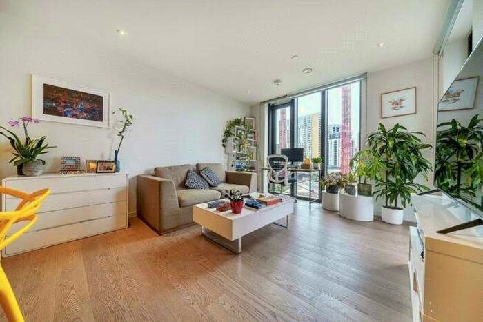 1 Bedroom Flat To Rent In St Gabriel Walk, Elephant Amp; Castle, London, SE1