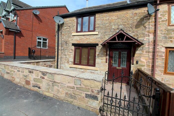 2 Bedroom Cottage To Rent In Whitehall Lane, Blackrod, Bolton, BL6
