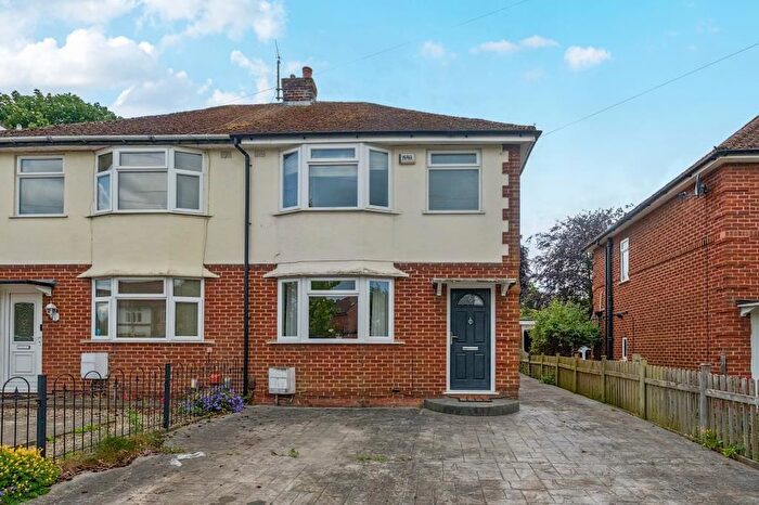 3 Bedroom Semi-Detached House For Sale In Sandhills, Oxford, OX3