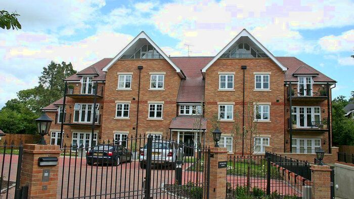 2 Bedroom Apartment To Rent In Packhorse Road, Gerrards Cross, SL9