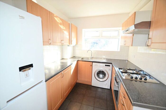 1 Bedroom Flat To Rent In Watford Way, London, Mill Hill, NW7
