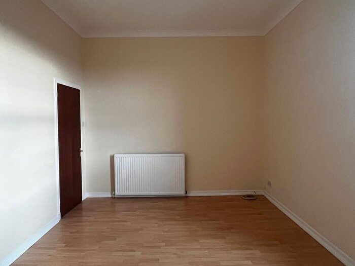 2 Bedroom Flat To Rent In Main Street, Stoneyburn, Bathgate, EH47