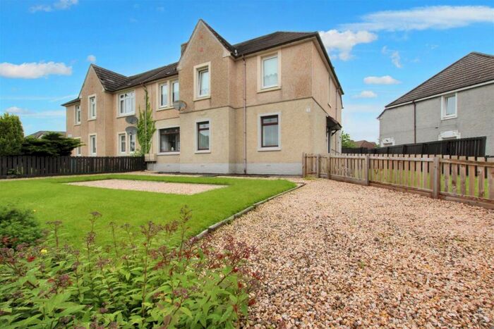 3 Bedroom Flat For Sale In Gillburn Street, Overtown, ML2