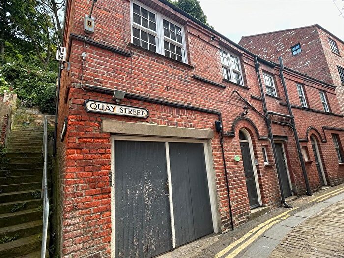 3 Bedroom Flat To Rent In Quay Street, Scarborough, YO11