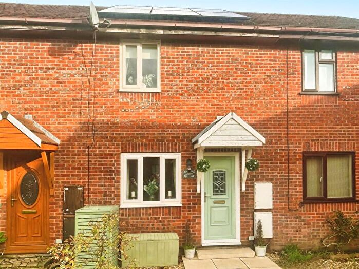 2 Bedroom Terraced House For Sale In Eaglesbush Close, Neath, SA11