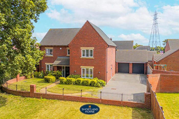 5 Bedroom Detached House For Sale In Tamworth Road, Keresley End, Coventry, CV7