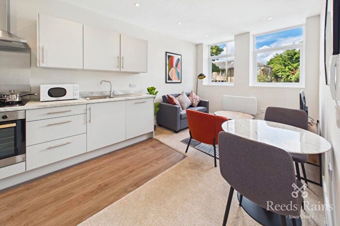 1 Bedroom Apartment To Rent In Spring Hall Lane, Halifax, West Yorkshire, HX1