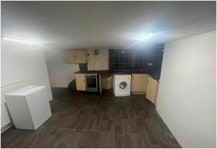 1 Bedroom Flat To Rent In Orchard Terrace, Huddersfield, HD4
