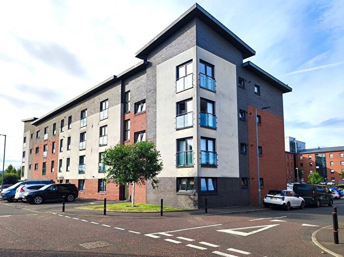2 Bedroom Flat For Sale In Cardon Square, Renfrew, PA4